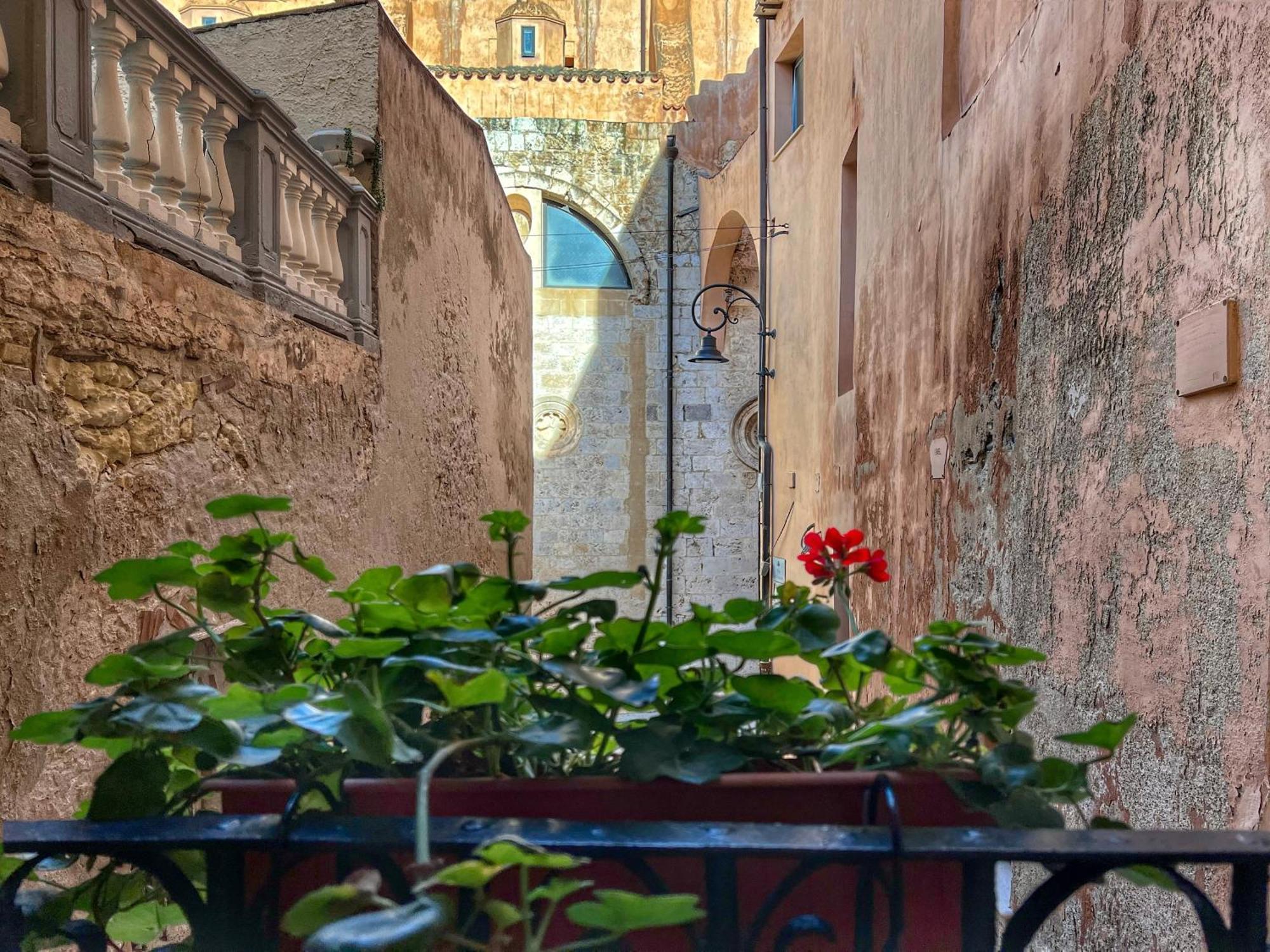 Hotel Al Duomo Di Cagliari Exterior foto